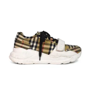 Burberry Sneakers - Men's 42