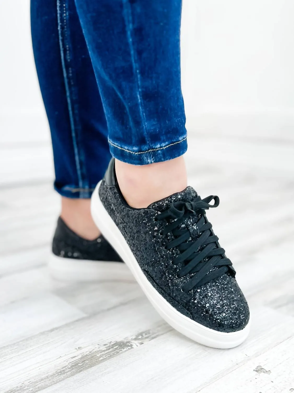 Glaring Chunky Glitter Sneakers In Black