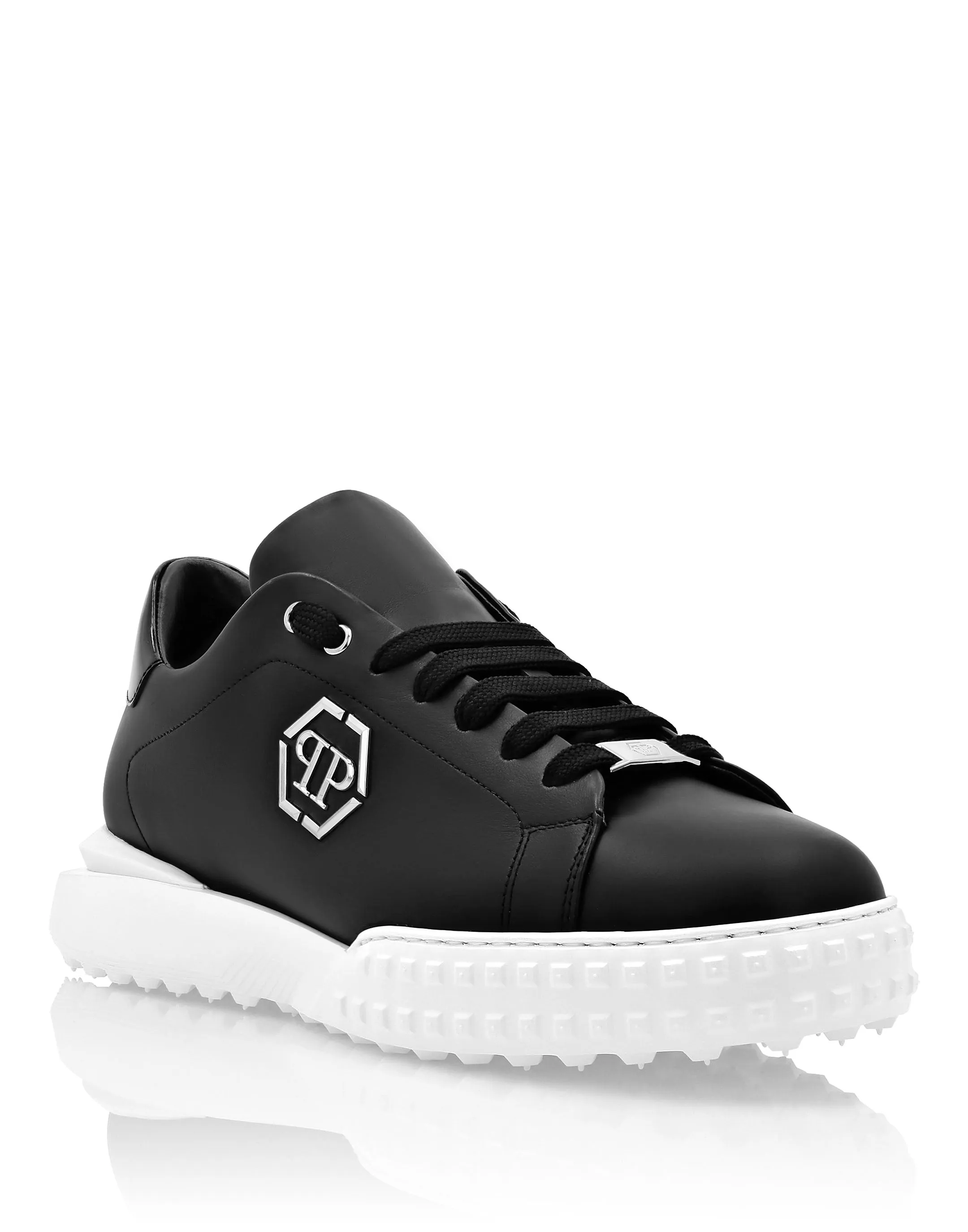 Lo-Top Sneakers