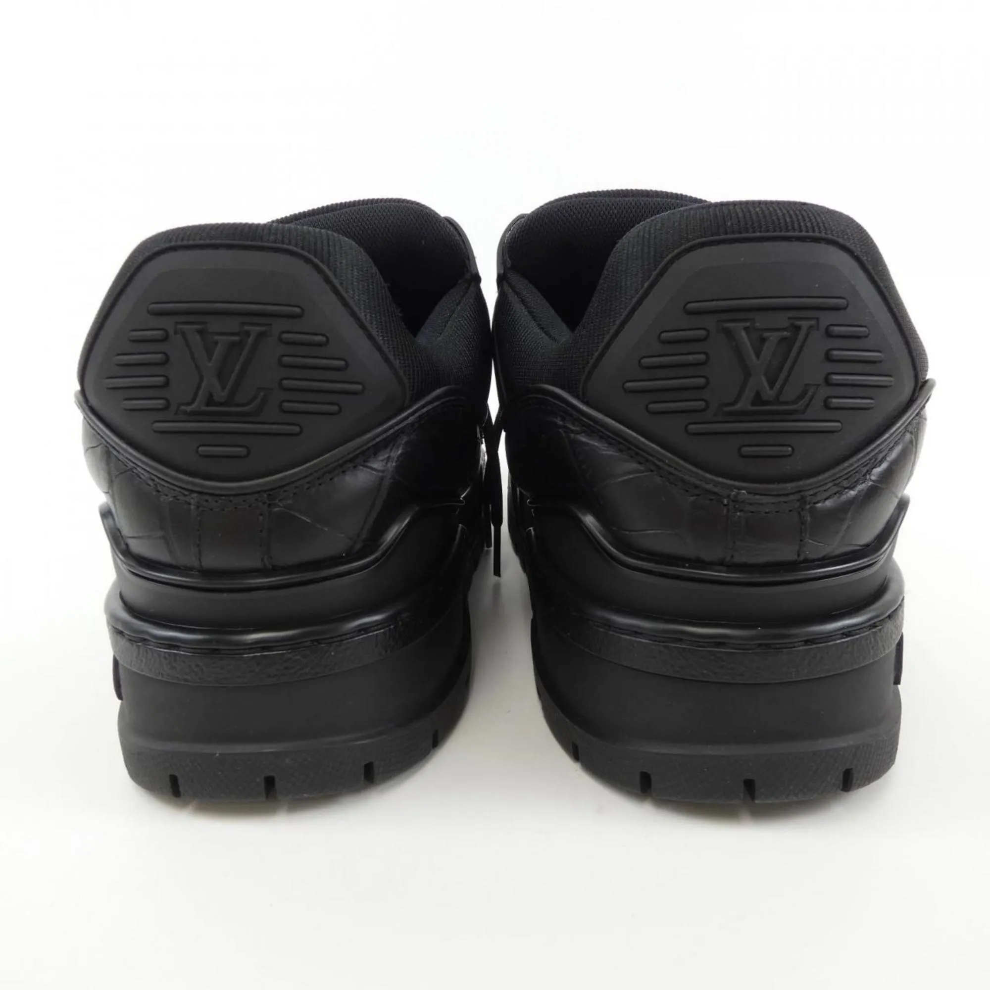 Louis Vuitton Sneakers (Pre-Owned)