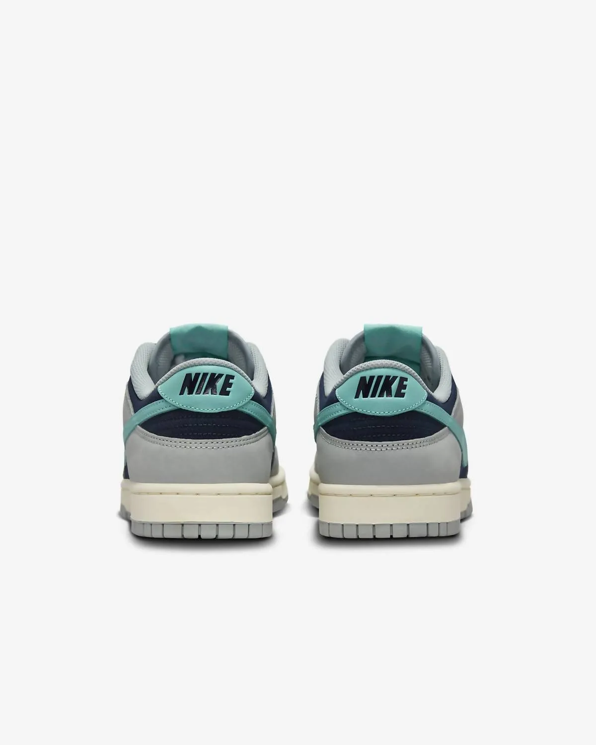 Men's Dunk Low Retro Premium Sneakers In Light Pumice/dark Obsidian/coconut Milk