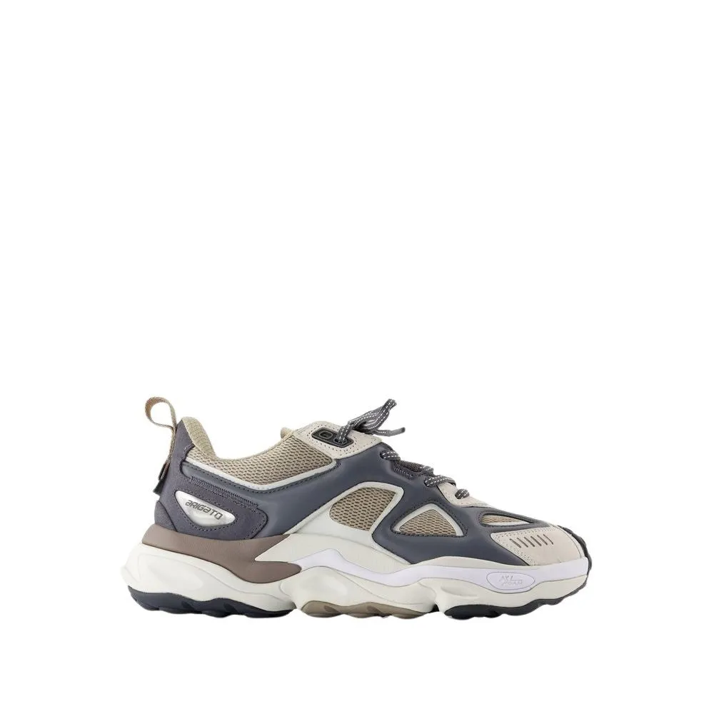 Satellite Runner Sneakers - Leather - White/Beige