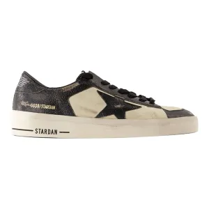 Stardan Sneakers - Golden Goose Deluxe Brand - Leather - Black