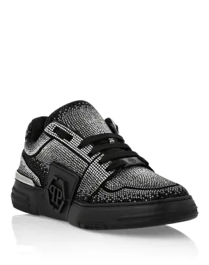 Suede Lo-Top Sneakers Strass Hexagon