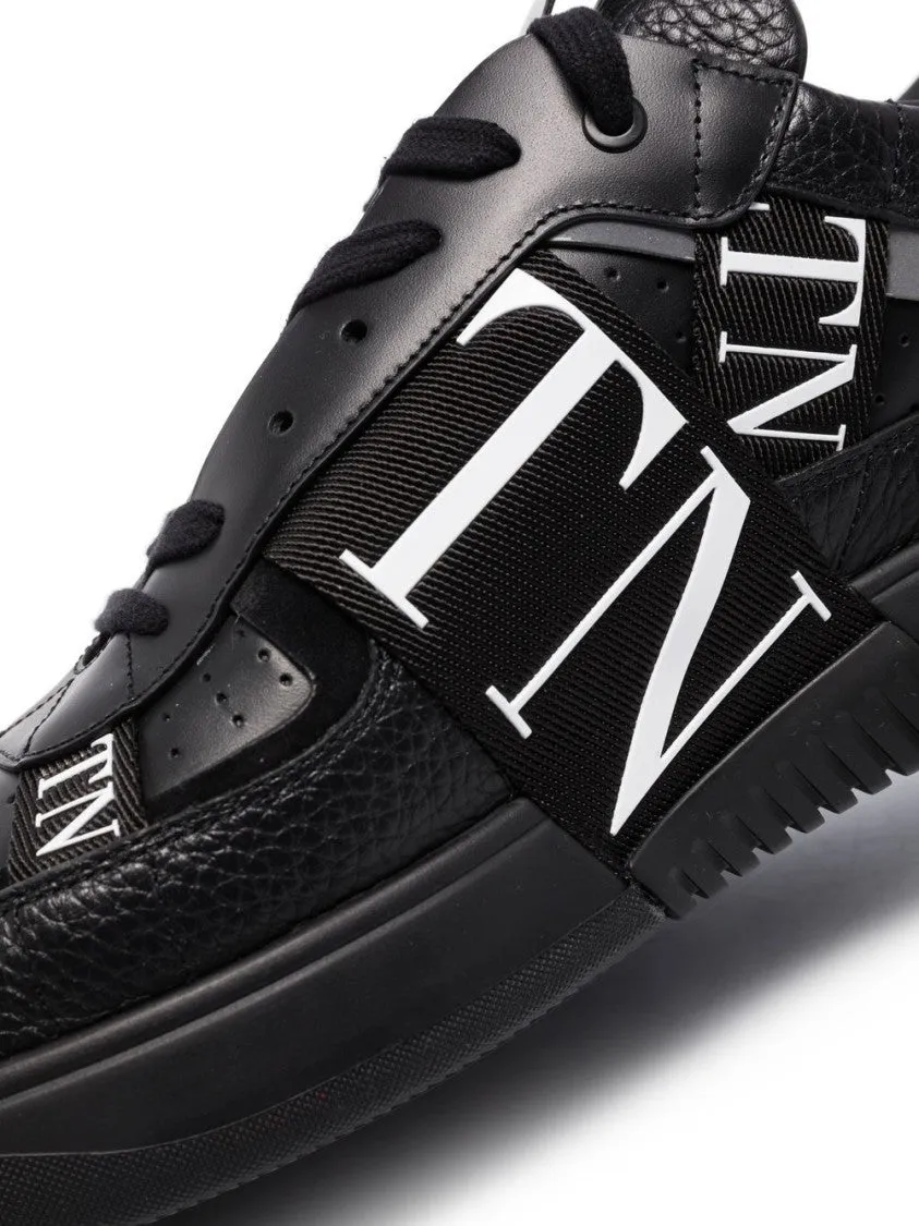 Vl7n Sneakers