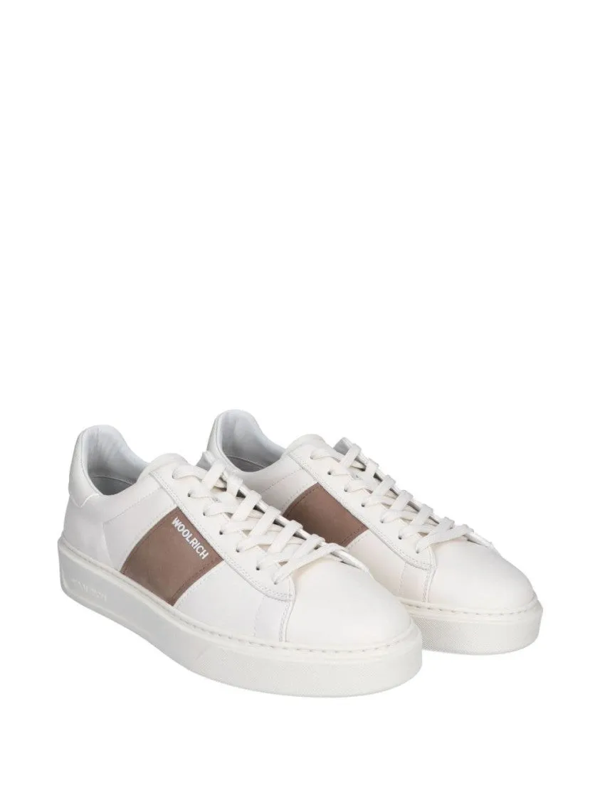 White Sneakers With Lace-Up Fastening