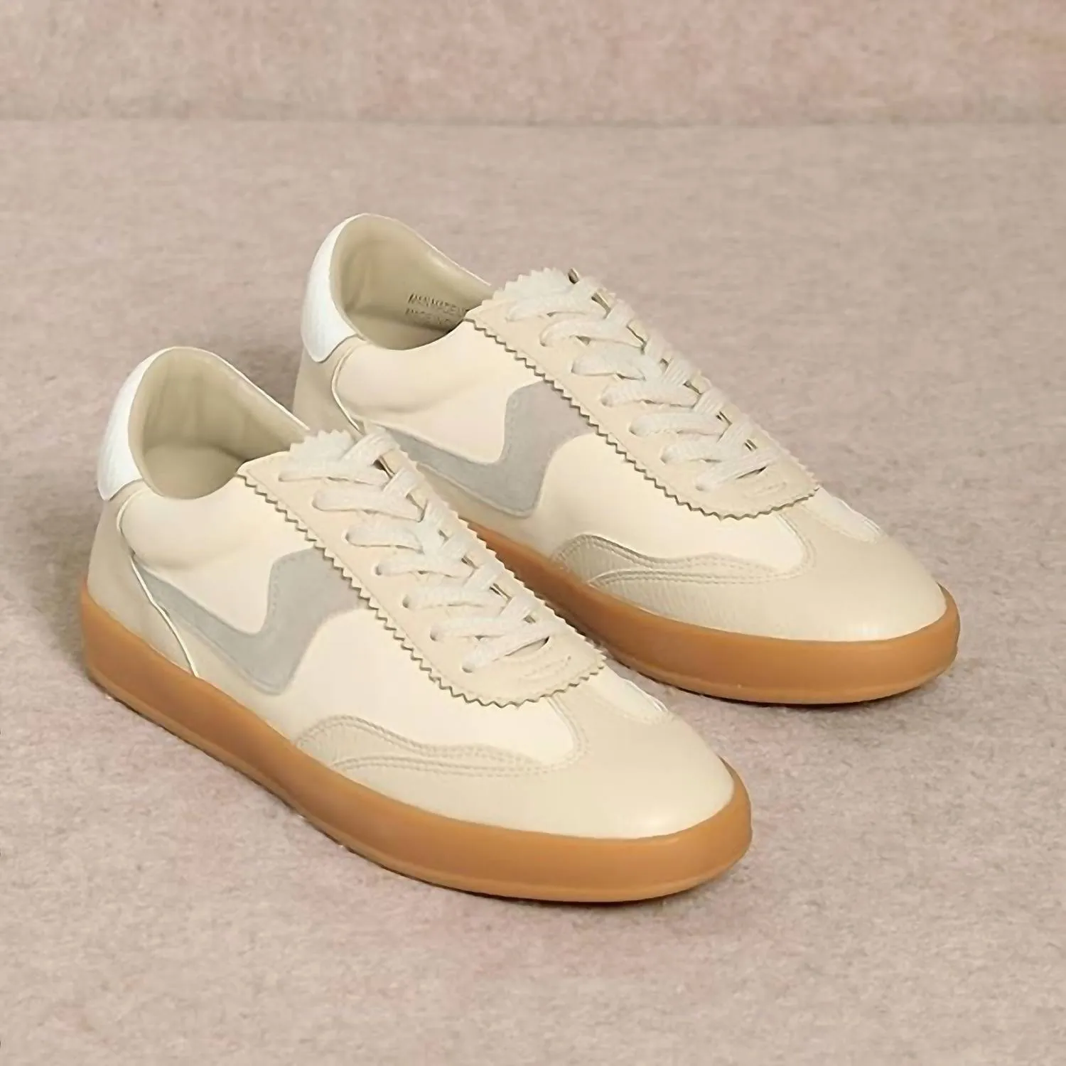 Women Destiny Textured Platform Sneaker In Ivory