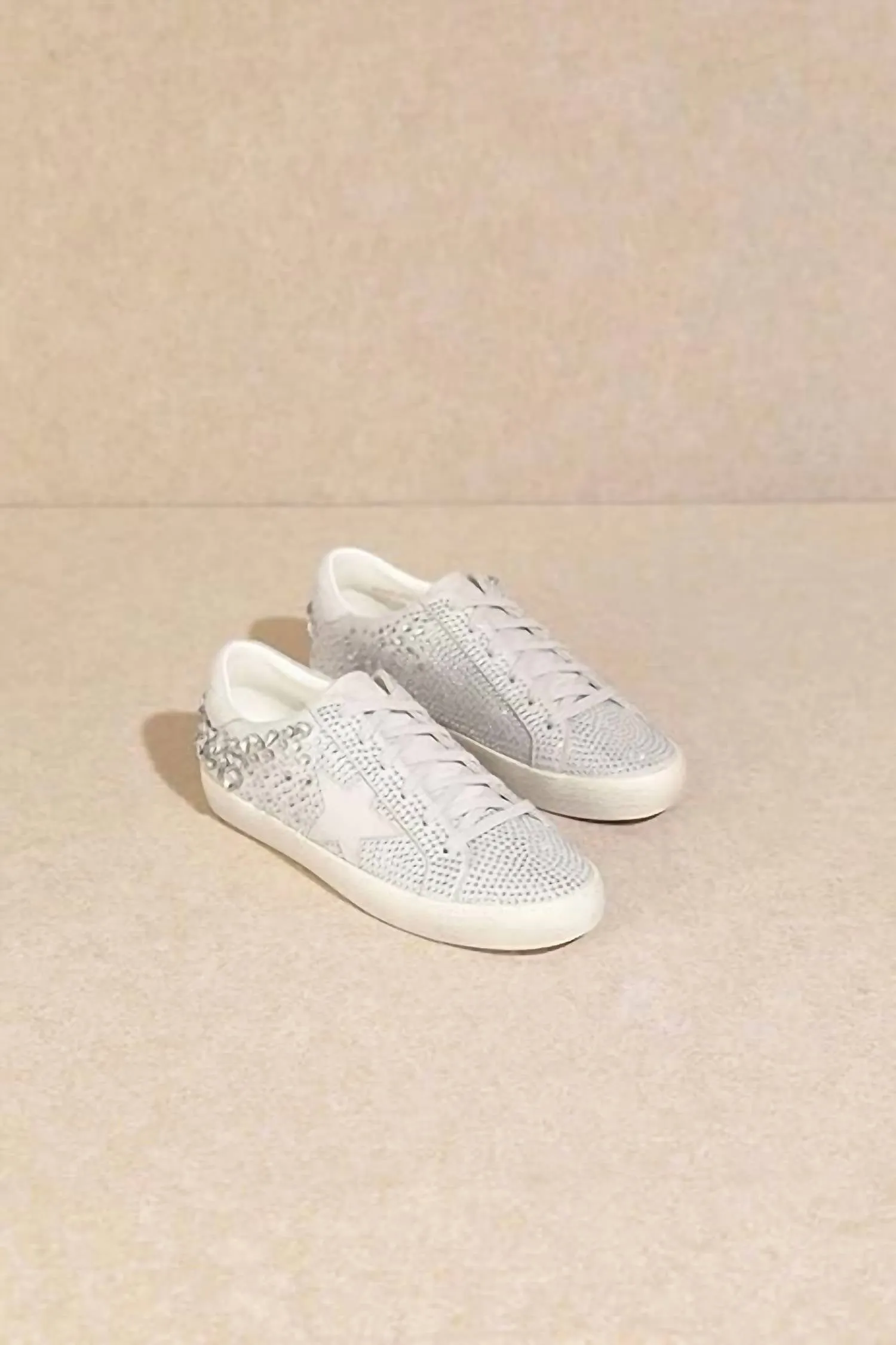 Women Sparkle And Shine Sneakers In Silver