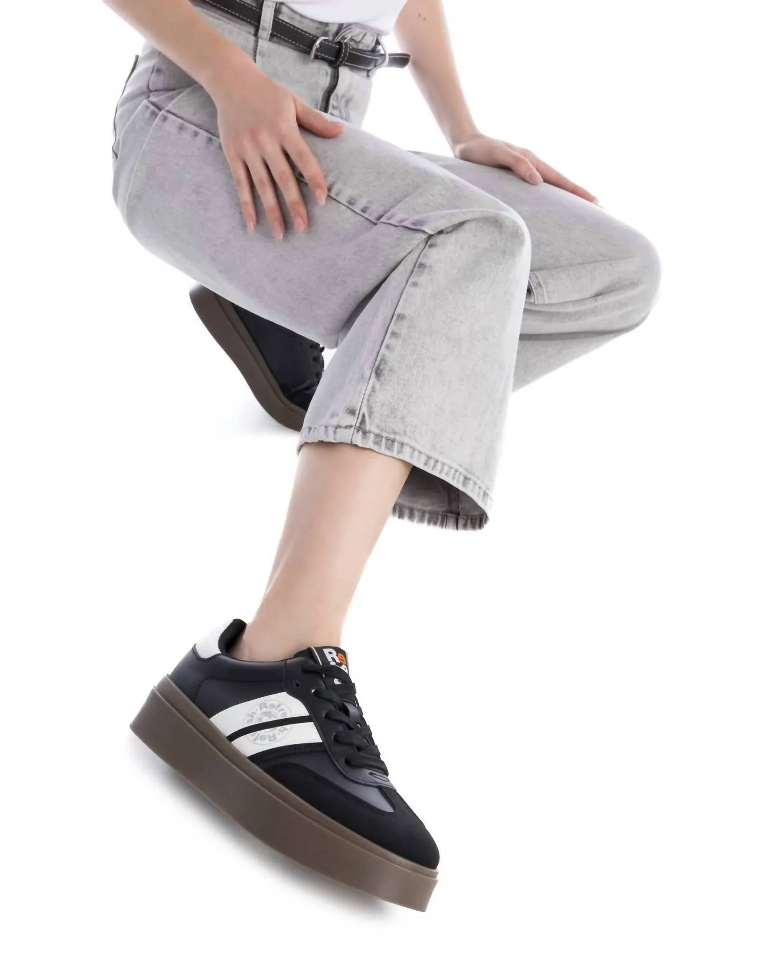 Women's Casual Sneakers In Black