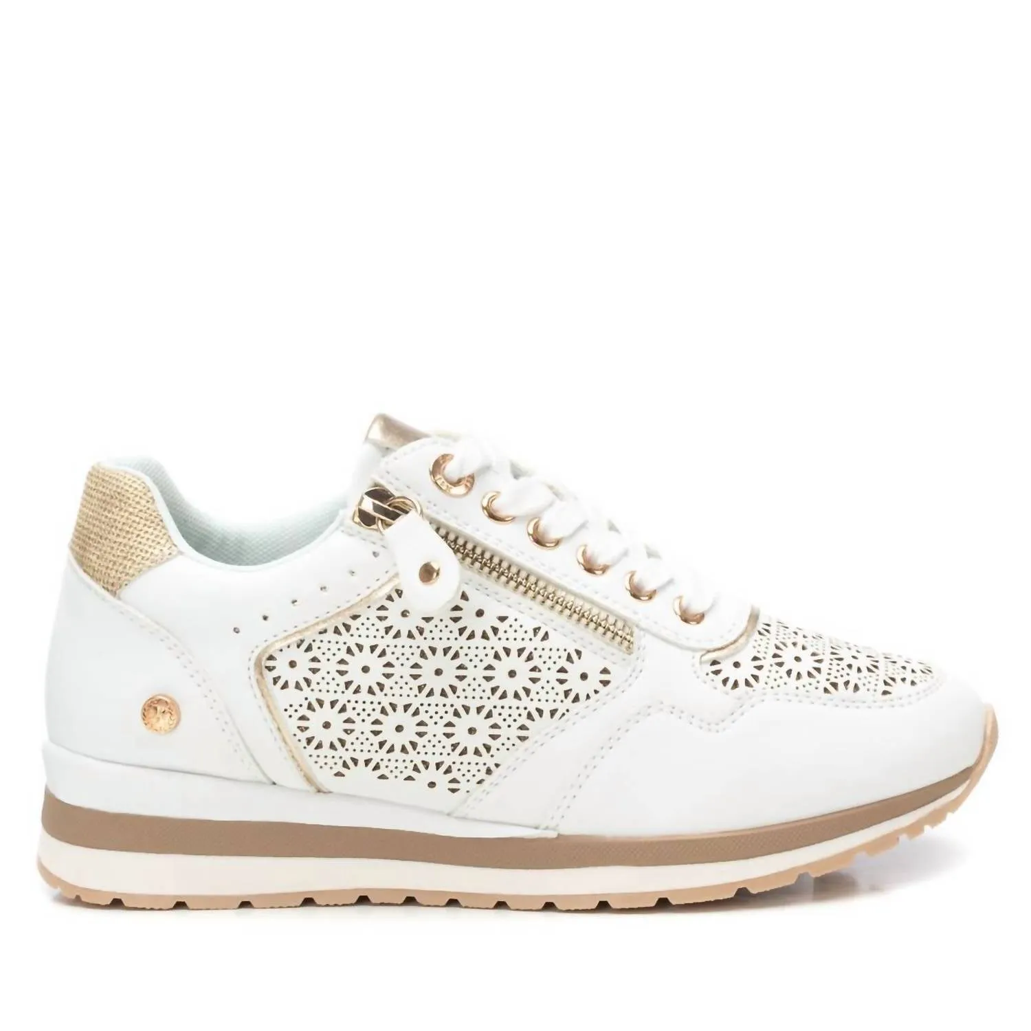 Women's Casual Sneakers In White