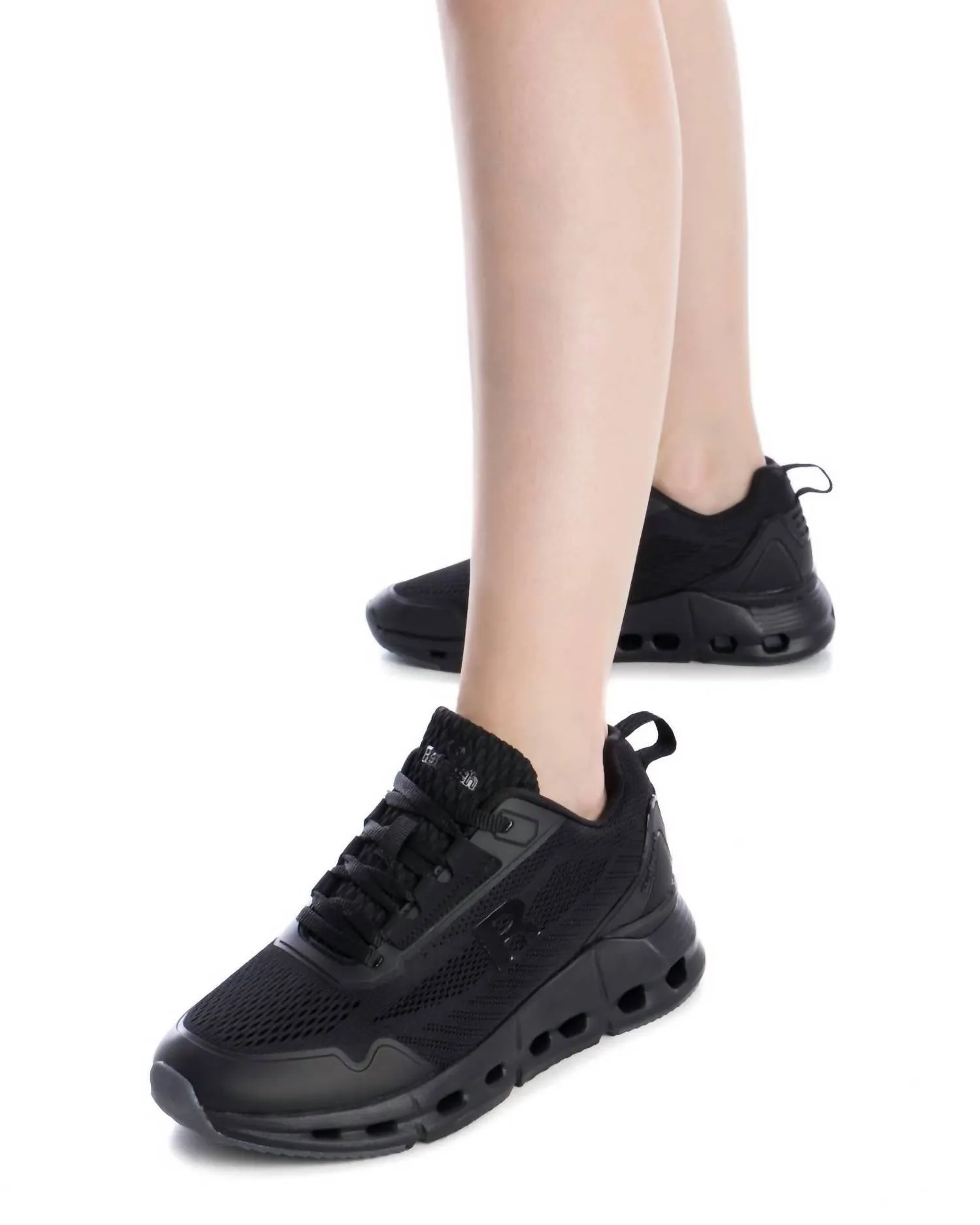 Women's Casual Trainer Sneakers In Black