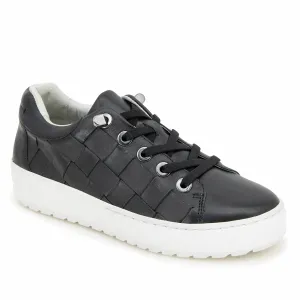 Women's Chloe Sneaker In Black
