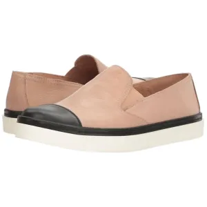 Women's Danielle-A Sneaker In Nude/black