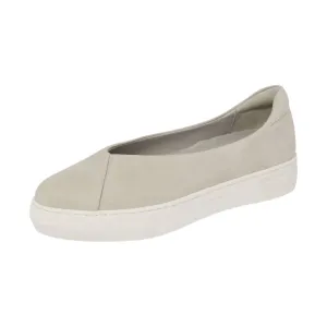 Women's Felecia Slip On Sneakers In Light Grey Nubuck