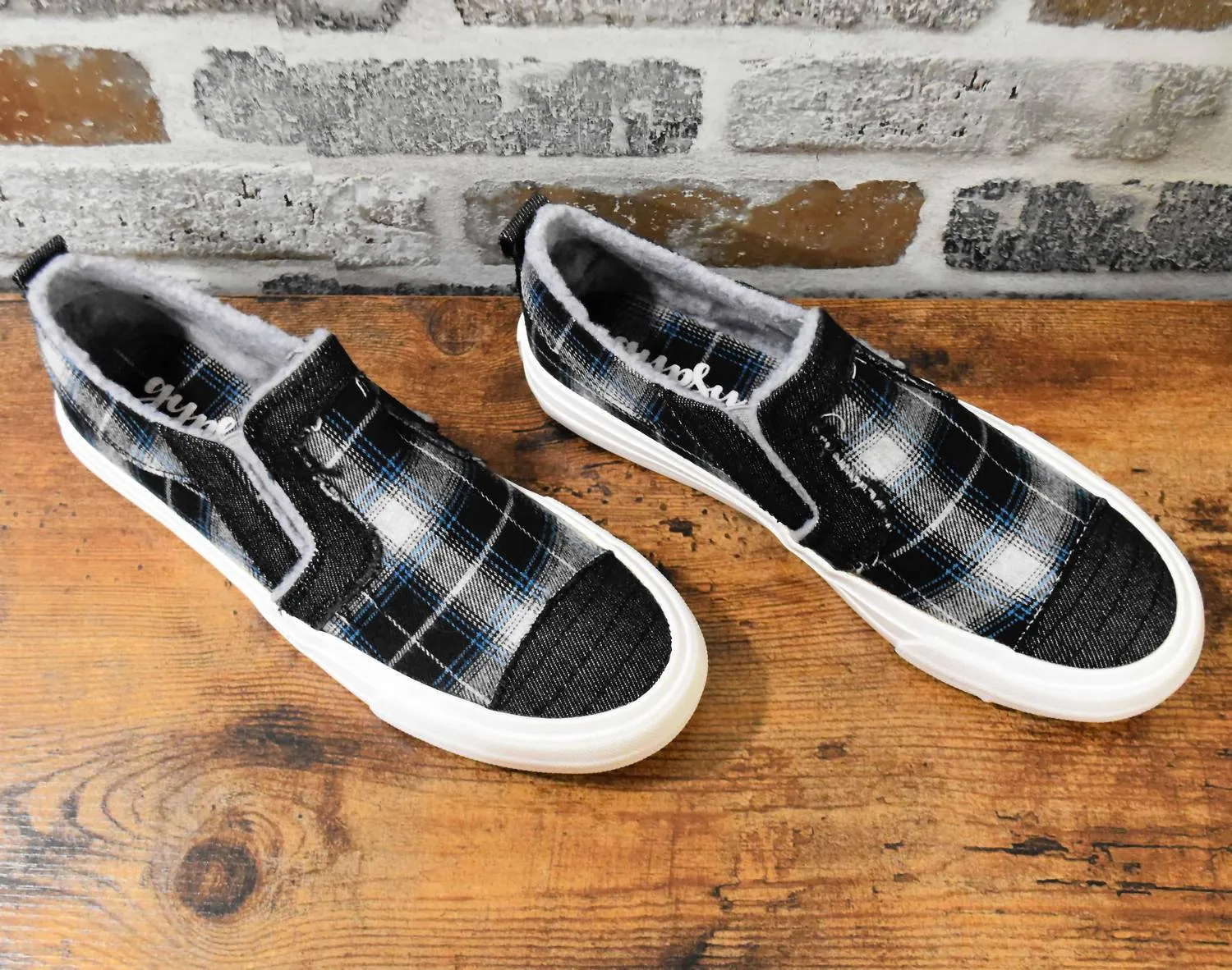 Women's Gypsy Jazz Sandy Fashion Sneaker In Black/grey