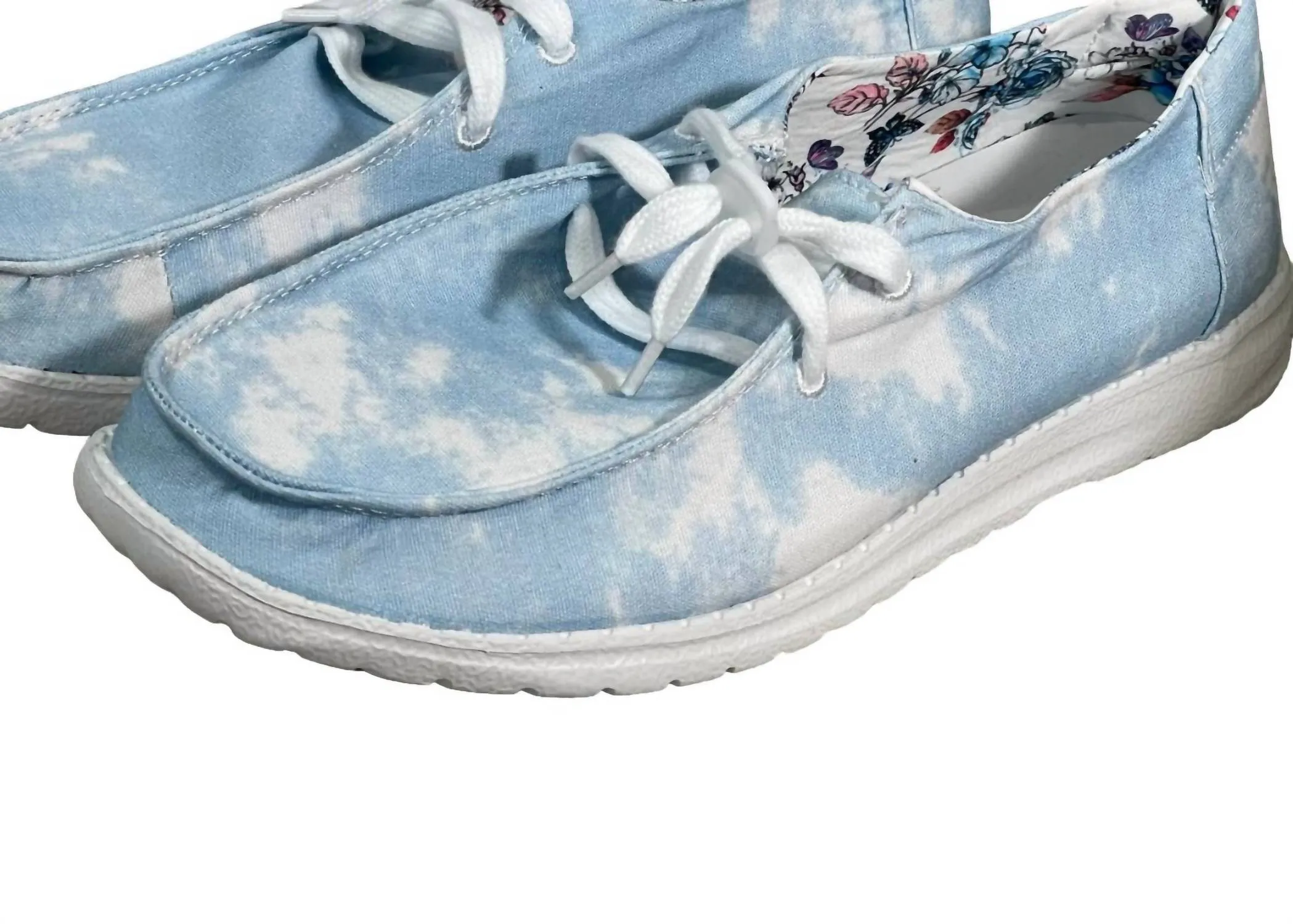 Women's Iris Sneaker In Sky Blue