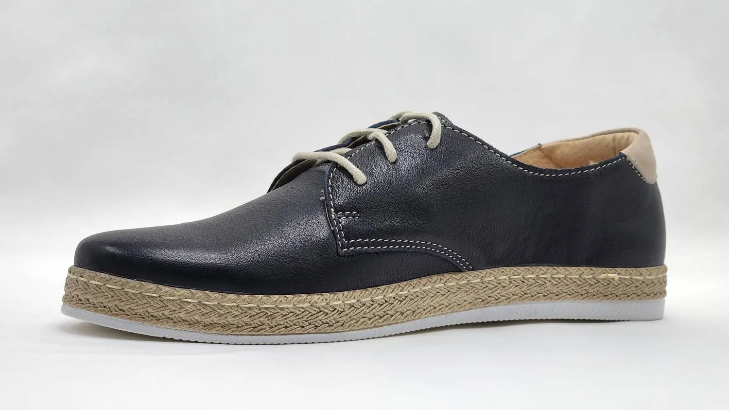 Women's Lifestyle Leather Sneakers In Navy