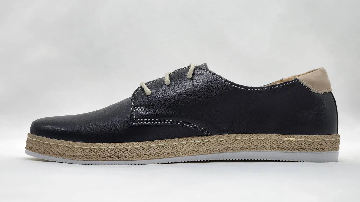 Women's Lifestyle Leather Sneakers In Navy