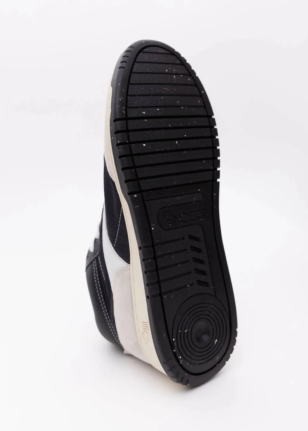 Women's Princeton Sneaker In Black