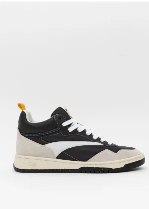 Women's Princeton Sneaker In Black