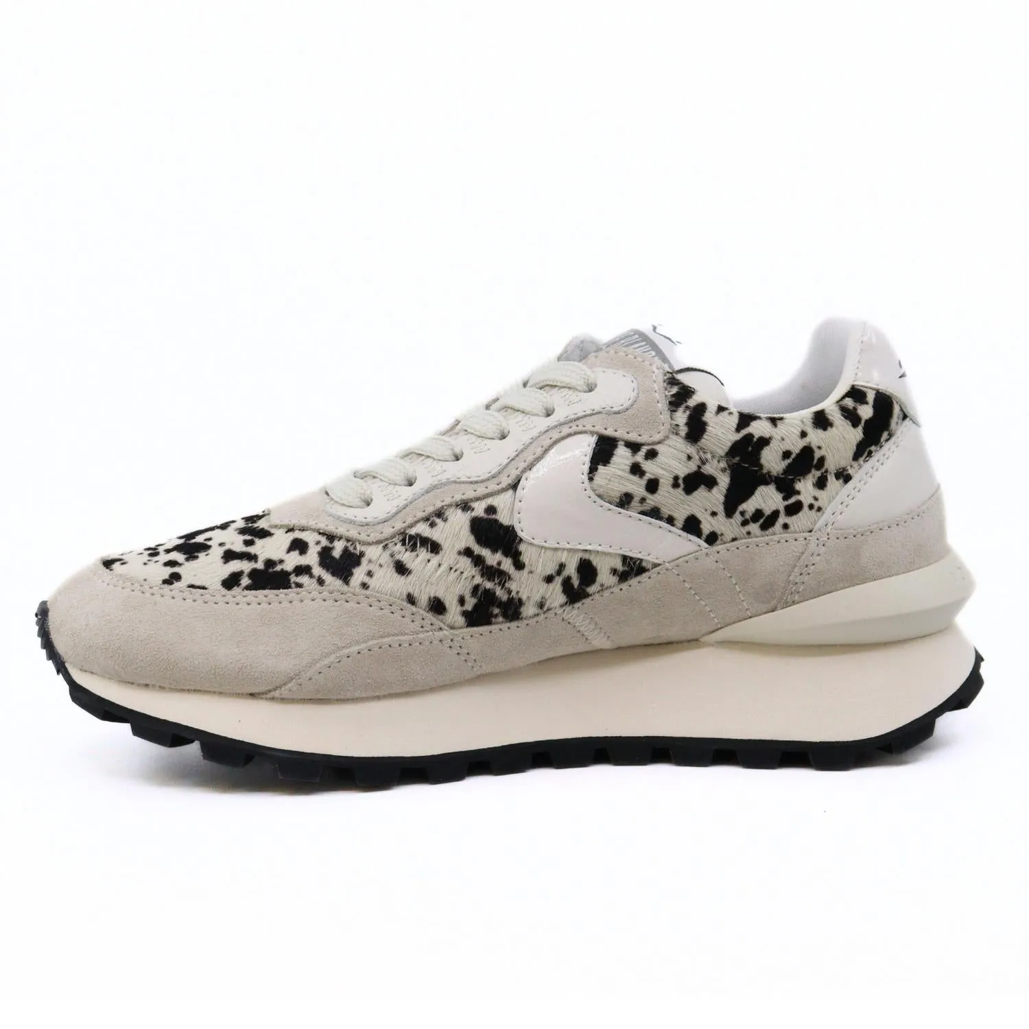 Women's Qwark Hype Suede Sneakers In White
