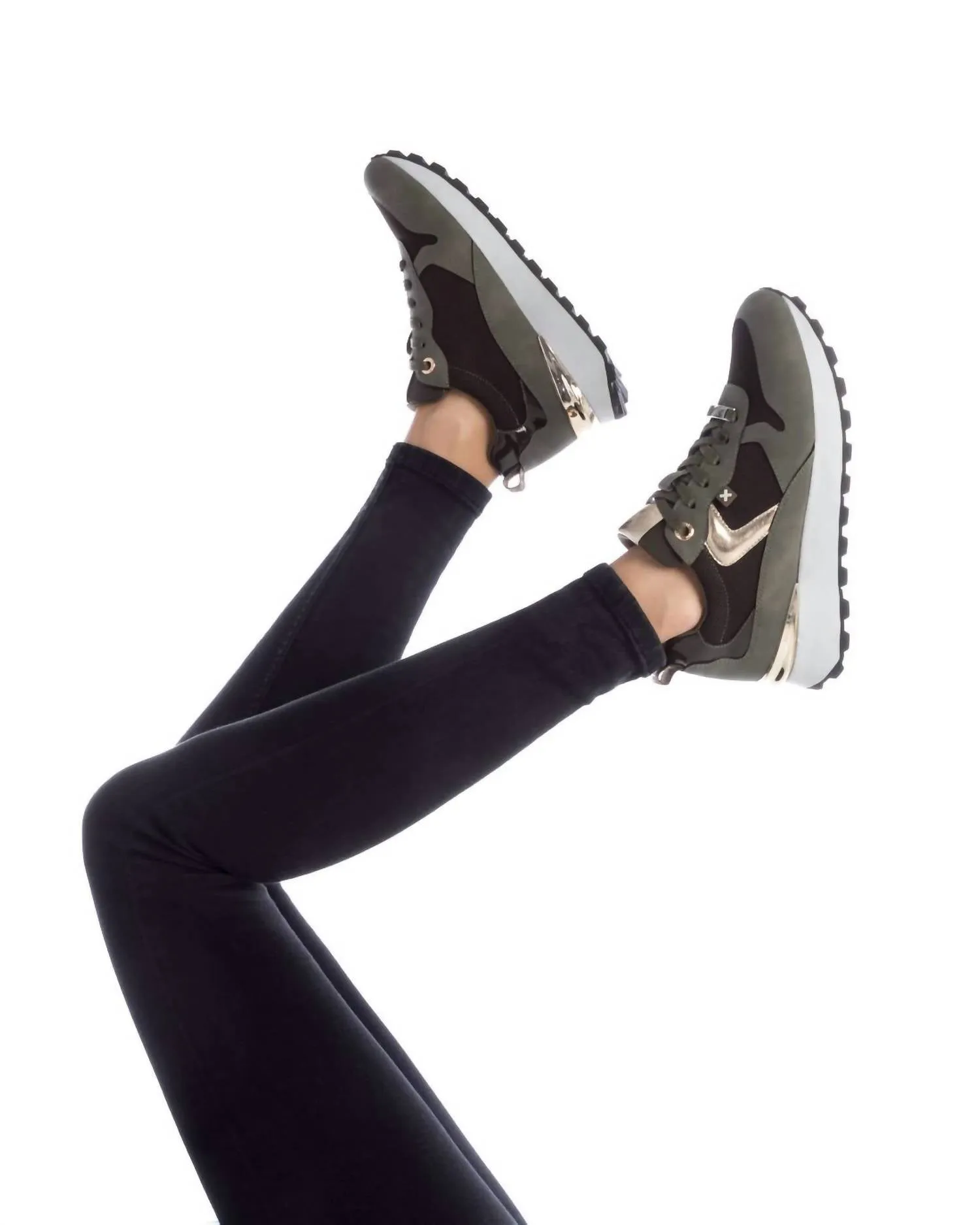 Women's Tainer Sneakers In Green