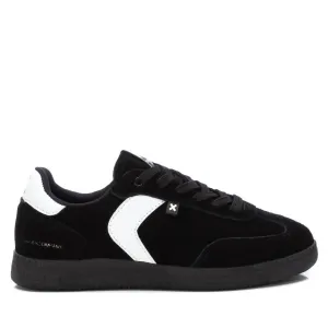 Women's Trainer Sneakers In Black