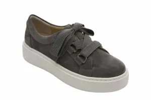 Women's Yevka Suede Sneaker In Mouse